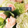 Arrangement of Pink Roses & White Hydrangeas 粉色玫瑰&白色繡球瓶花 - Image 3
